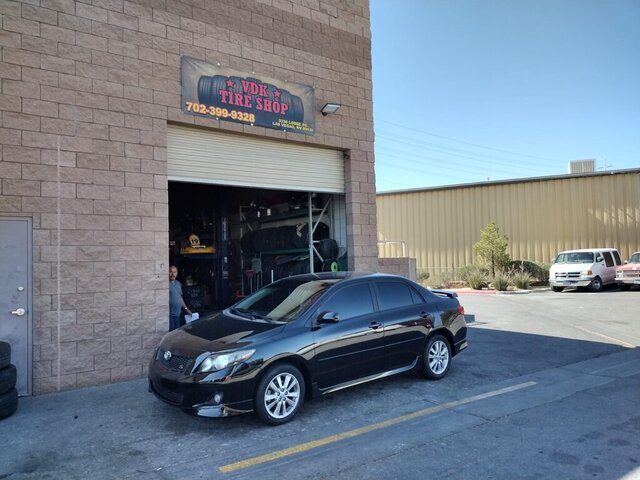 Black Car Vdk Tire Shop 042 — VDK Tire Shop