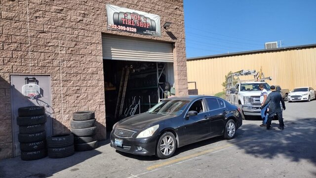Black Infiniti At Tire Shop 015 — VDK Tire Shop
