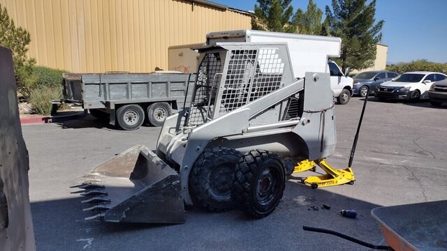 Skid Steer Loader Jack Repair 004 — VDK Tire Shop