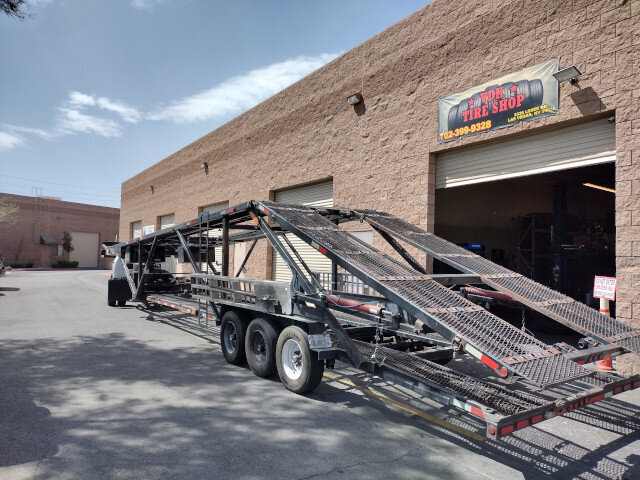 Empty Car Hauler Trailer Tire Shop 021 — VDK Tire Shop