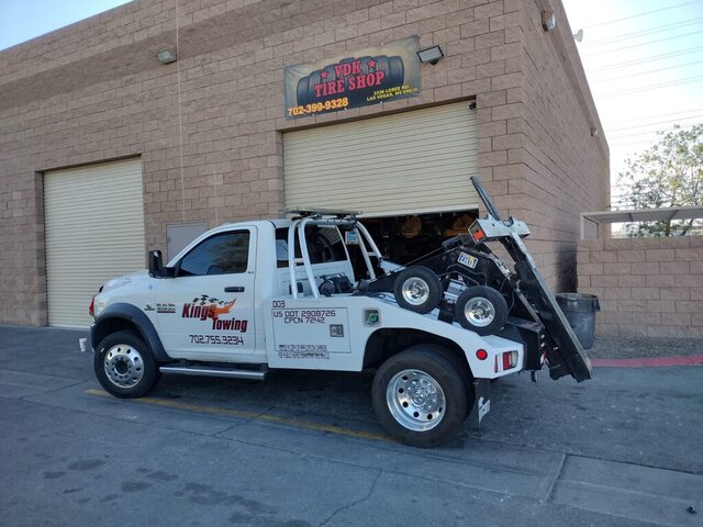 Kings Towing Truck Vdk Tire Shop 079 — VDK Tire Shop