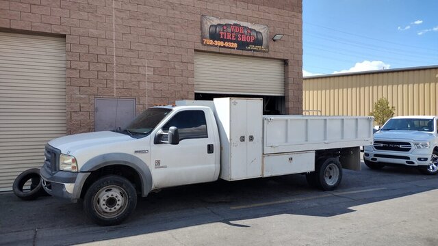 White Ford F550 Dump Truck 012 — VDK Tire Shop