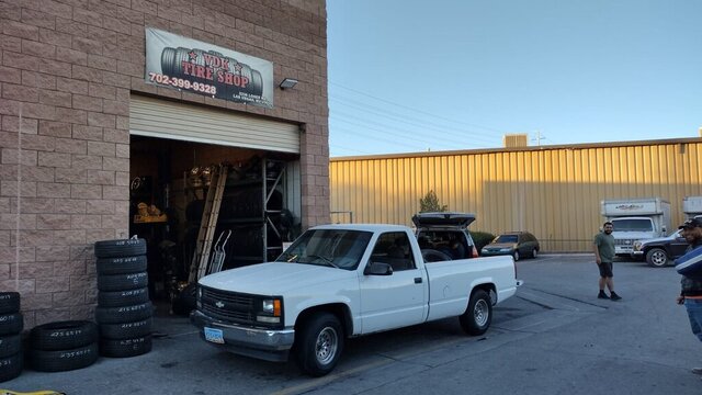 White Pickup Truck At Tire Shop 031 — VDK Tire Shop